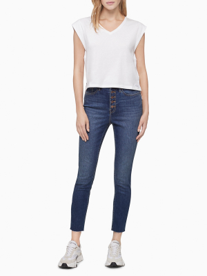 Boxy V-neck Cropped T-shirt