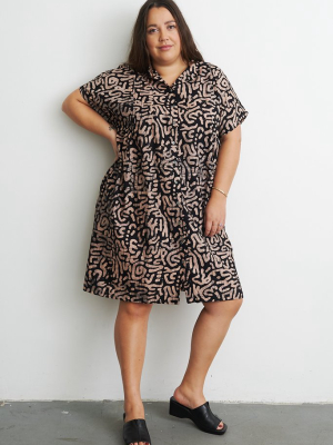 Bata Dress In Ez Maze