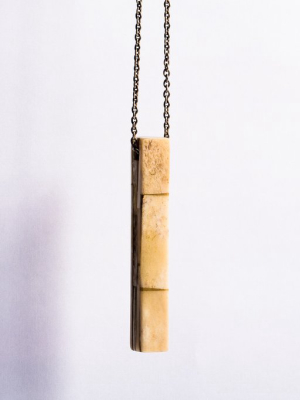 Cuboid Necklace (b+da)