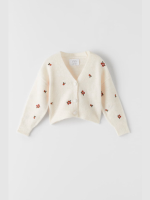 Floral Embroidery Knit Cardigan