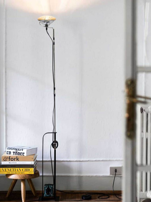 Toio Floor Lamp