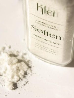 Soften Coconut Milk Foaming Bath Soak