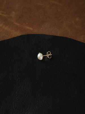 Irregular Pearl Earring