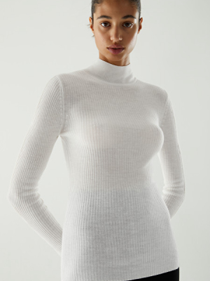 Seamless Cashmere Roll-neck Sweater