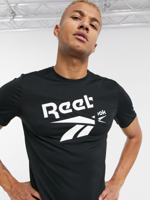Reebok Training T-shirt With Large Logo In Black
