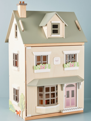 Dollhouse Villa