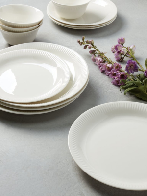 Profile White Porcelain 4-piece Dinner Plate Set