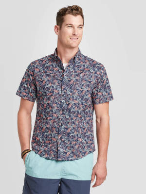 Men's Standard Fit Stretch Poplin Short Sleeve Button-down Shirt - Goodfellow & Co™