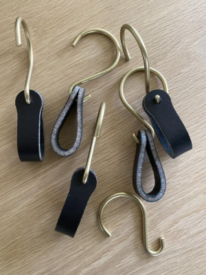 Ludlow Leather Hooks - Black