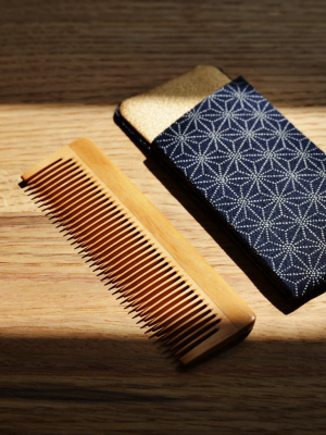 Boxwood Comb With Case - Asanoha Ii (fine Leaves)