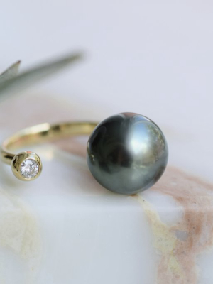 Mizuki Black Large Tahitian Pearl And Diamond Ring