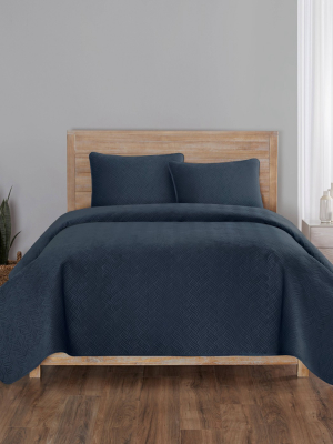 Vue Feyra Velvet Quilt Set