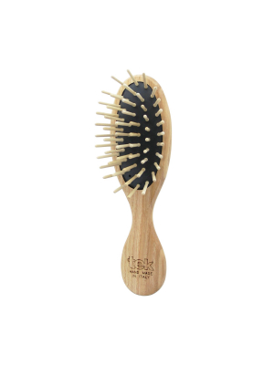 Tek Small Oval Brush With Wooden Pins