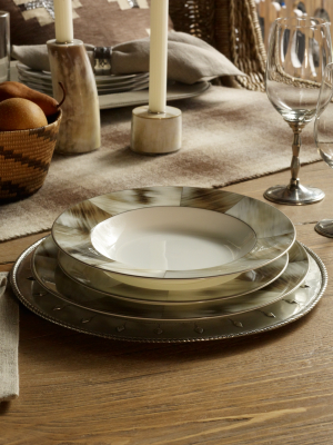 Gwyneth Dinnerware Collection