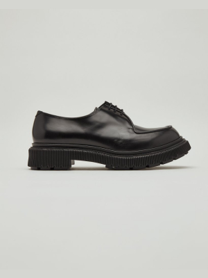 Type 124 Derby Shoes In Black