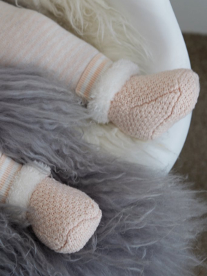 Soft Pink Knitted Plush Lined Booties