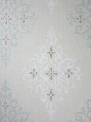 Sample Holmwood Wallpaper In Silver From The Braemar Collection By Nina Campbell