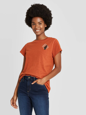 Women's Short Sleeve T-shirt - Universal Thread™