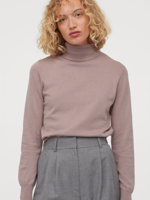 Fine-knit Turtleneck Sweater