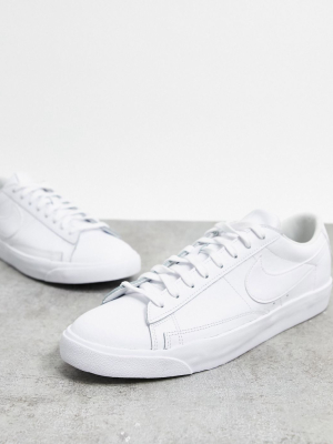 Nike Blazer Low Le Sneakers In Triple White