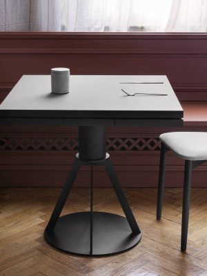 Geronimo Extendable Dining Table