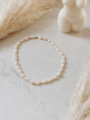 Machete Beaded Round Pearl Necklace In Peach