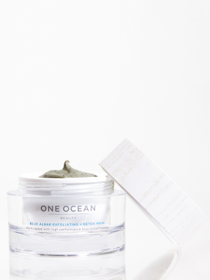 Blue Algae Exfoliating + Detox Mask