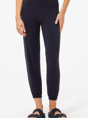 Lucie Low Rise Airweight Jogger Crop - Indigo/off White