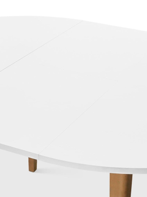 Eptri Round Extension Dining Table