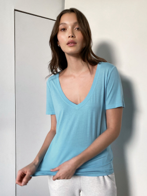 Foundation V-neck