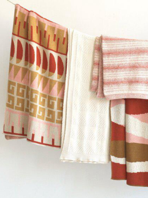 Happy Habitat Felix Throw - Blush/terracotta/ochre