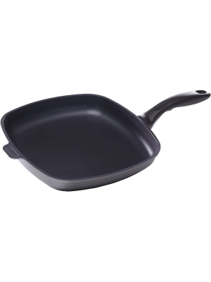 Swiss Diamond Hd Classic Versatile Nonstick 1.5 Inch Deep Square Frying Pan Skillet Cookware, 11 X 11 Inches, Black