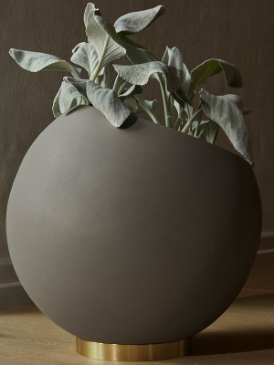 Globe Flower Pot