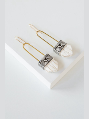 Hechizo Regalo Shortie Earrings