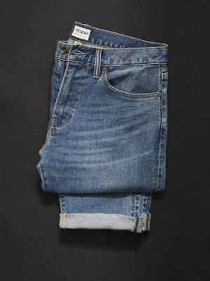 Straight Fit Stretch Jean In Medium Indigo Wash