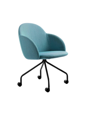 Iola Armchair: Swivel 4-star Base