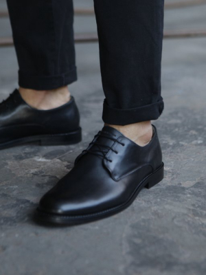 Alias Classic Derby Shoe