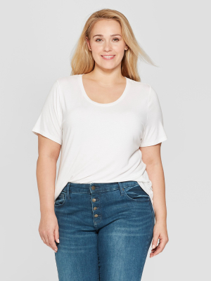 Women's Plus Size Short Sleeve Scoop Neck T-shirt - Ava & Viv™