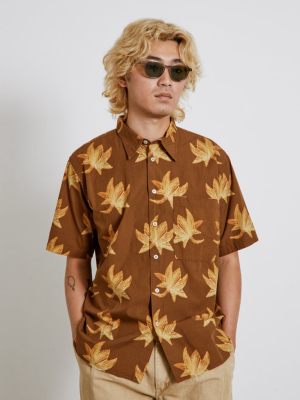 Big Pocket Lotus Print Ss Shirt In Brown