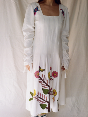 Tigra Tigra Hand-embroidered Tropical Kantha Dress In White