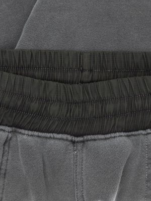 Feature Marc Sweatshort - Black Pigment