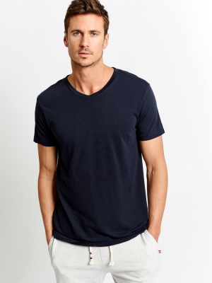 Essential V-neck