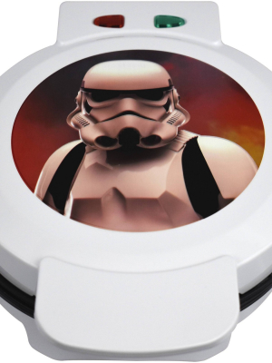 Uncanny Brands - Star Wars Stormtrooper Waffle Maker