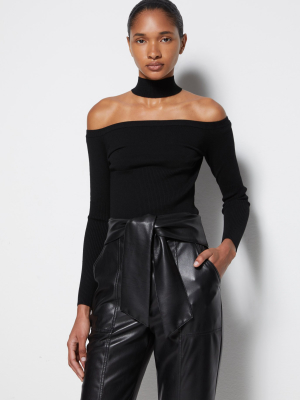 Signature Lila Cold Shoulder Pullover