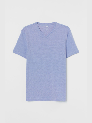 Slim Fit V-neck T-shirt