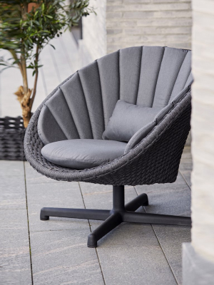 Peacock Lounge Chair With Swivel Base