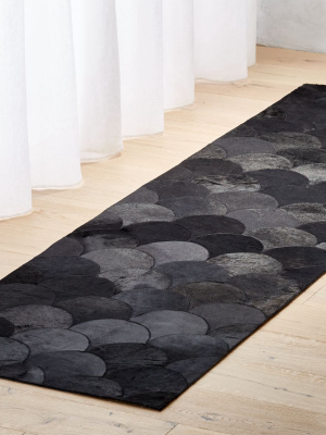 Scallop Black Hide Runner 2.5'x8'