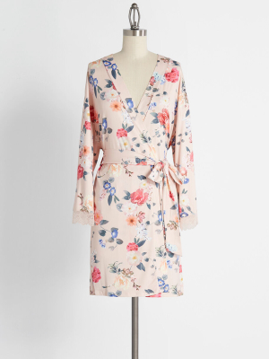 The Pleasant Moment Floral Robe