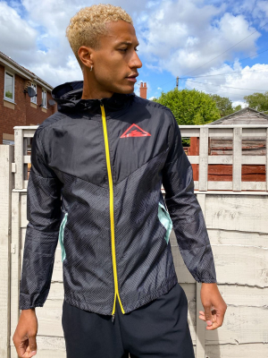 Nike Running Trail Zip Thru Logo Jacket In Black