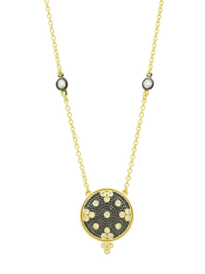 Signature Clover Disc Pendant Necklace